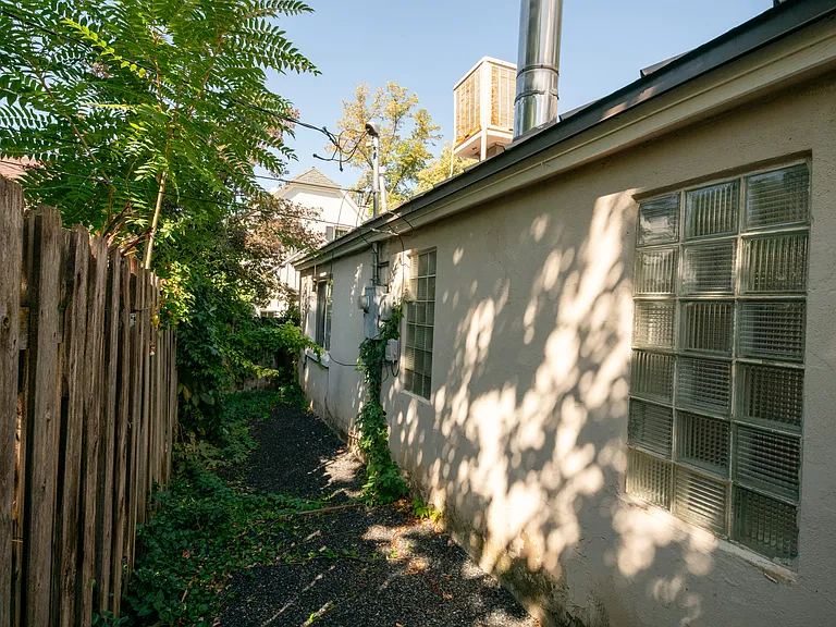 1152 E 600 S — Photo 13
