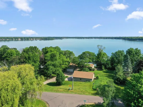 10400 Kismet Isle, Chisago City, MN 55013