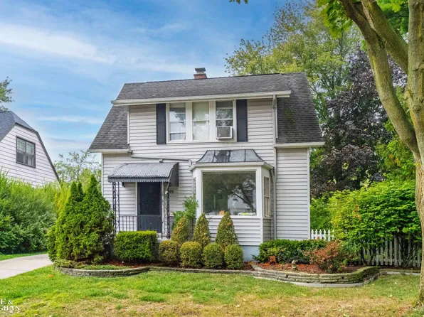 775 Notre Dame St, Grosse Pointe, MI 48230