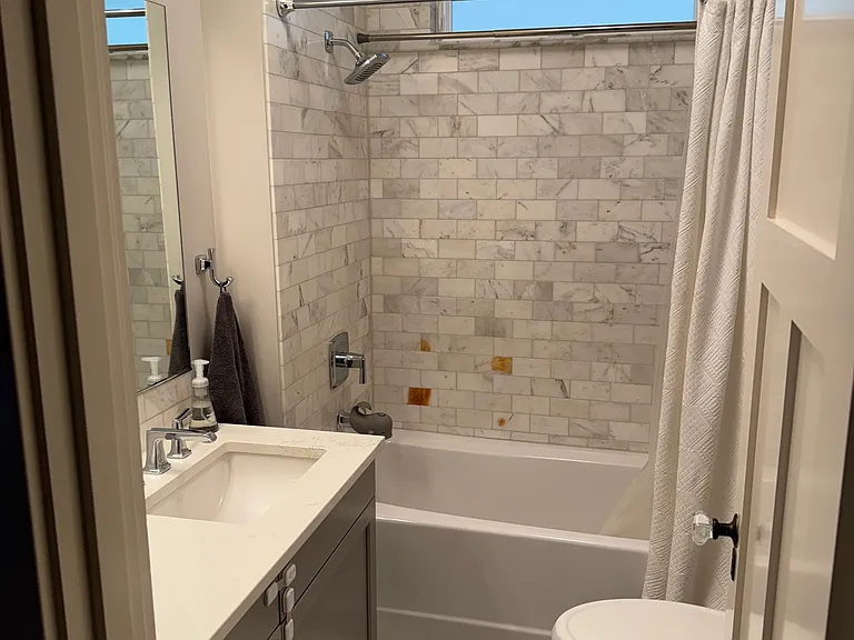 2844 NE 52nd Ave — Photo 7