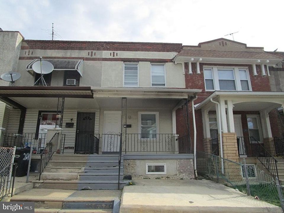1st image of 2651 S Lloyd St