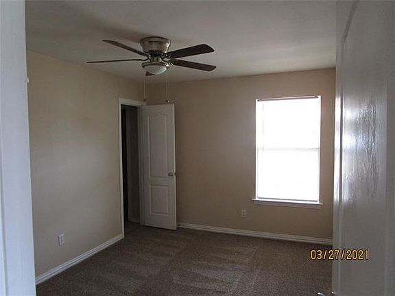 3rd image of 3108 Inglewood St