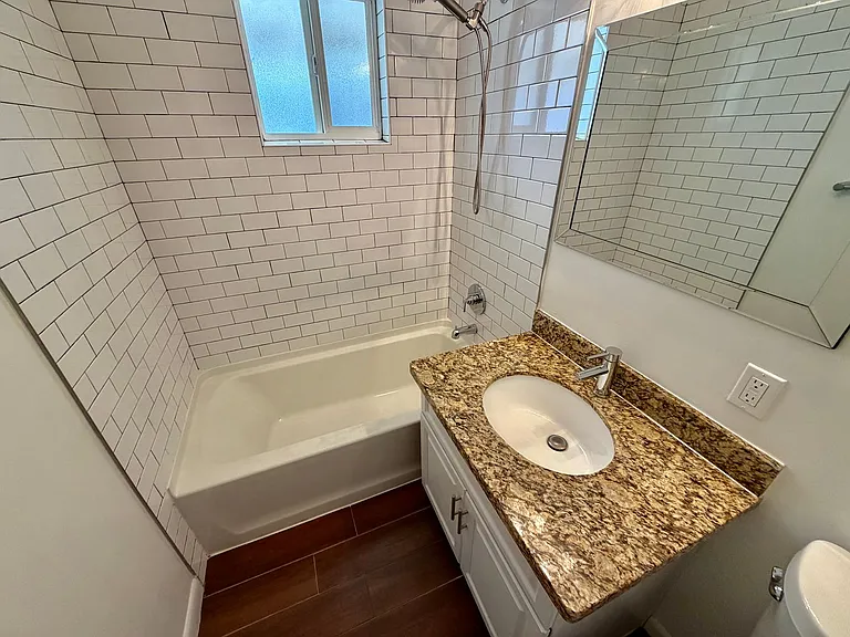 1202 E Kaler Drive 7625 N #12 — Photo 8