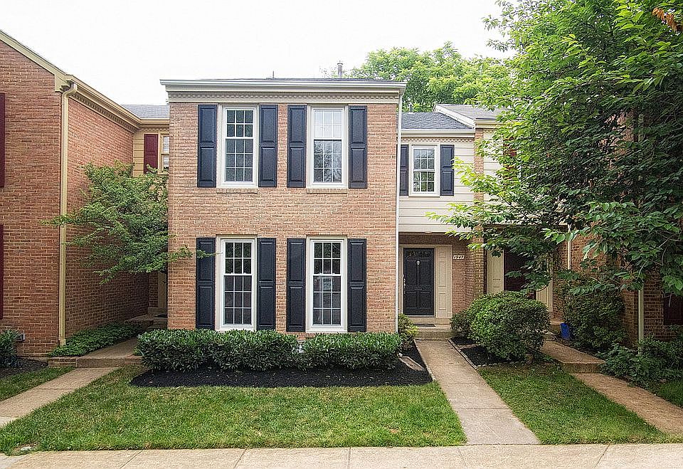 1st image of 1947 Hopewood Dr