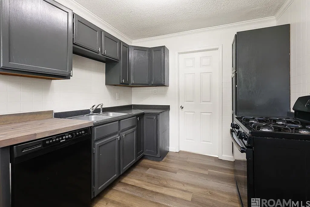3 bed, 784 sqft, $1,400 — Photo 4