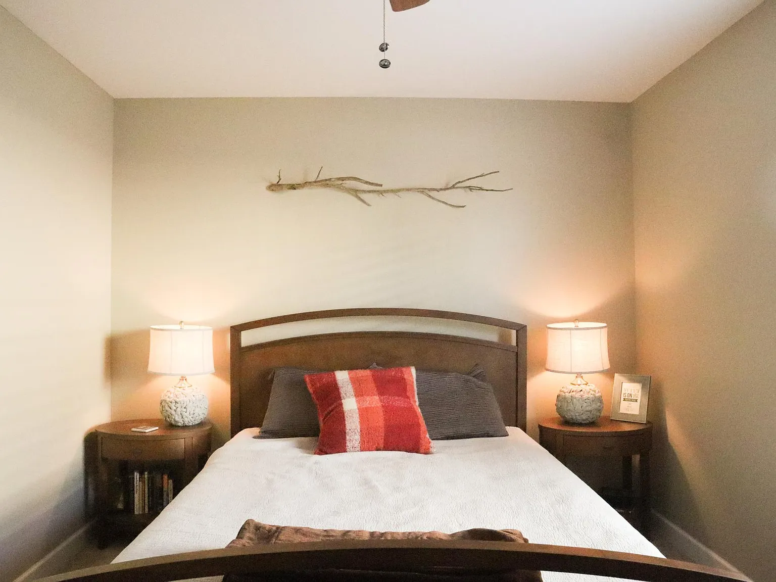 203 Paris View Dr — Photo 2