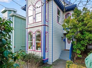 9221 College Way N, Seattle, WA 98103