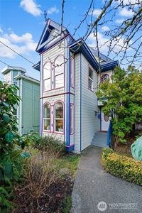 9221 College Way N, Seattle, WA, 98103