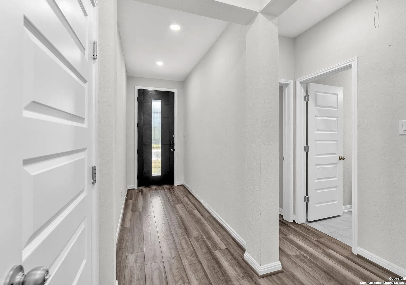 4 bed, 3.0 bath, 2527 sqft, $2,500 — Photo 4