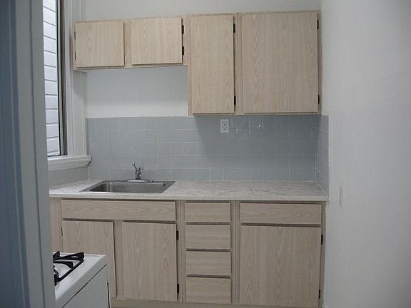 5th image of 1677 Sacramento St Suite 6