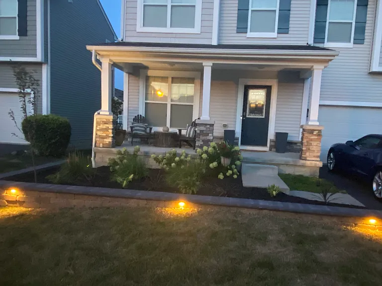 English Turn Dr — Photo 1