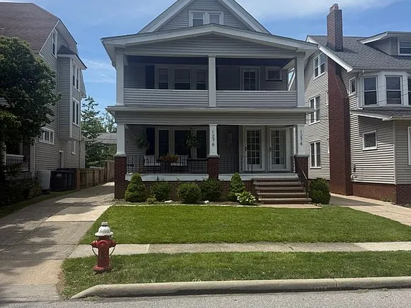 1274 Bonnieview Ave, Lakewood, OH 44107