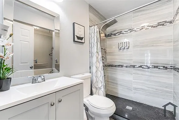 2419 Vegas Valley Dr — Photo 23