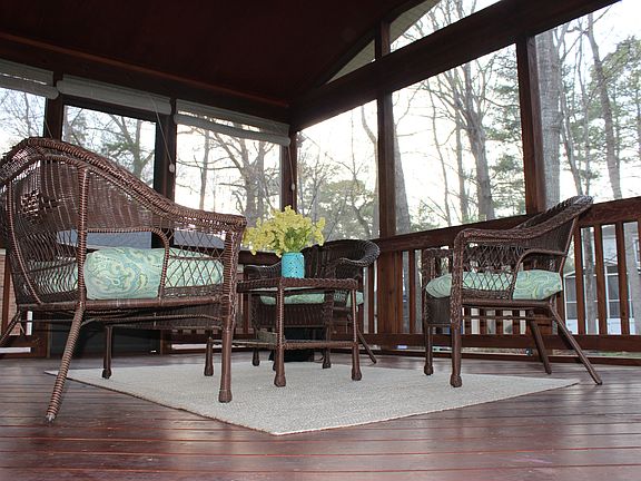 5th image of 9521 Hinson Dr
