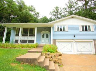 902 34th St, Moline, IL 61265