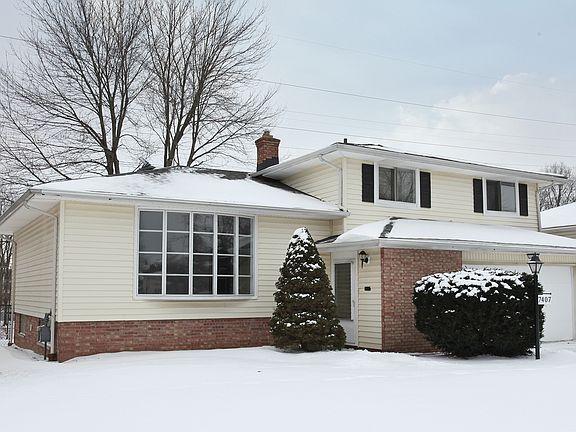2nd image of 7407 Meadow Ln