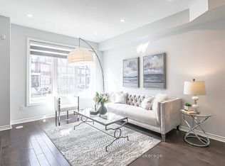 12 Eaton Park Ln #3, Toronto, ON M1W0A5