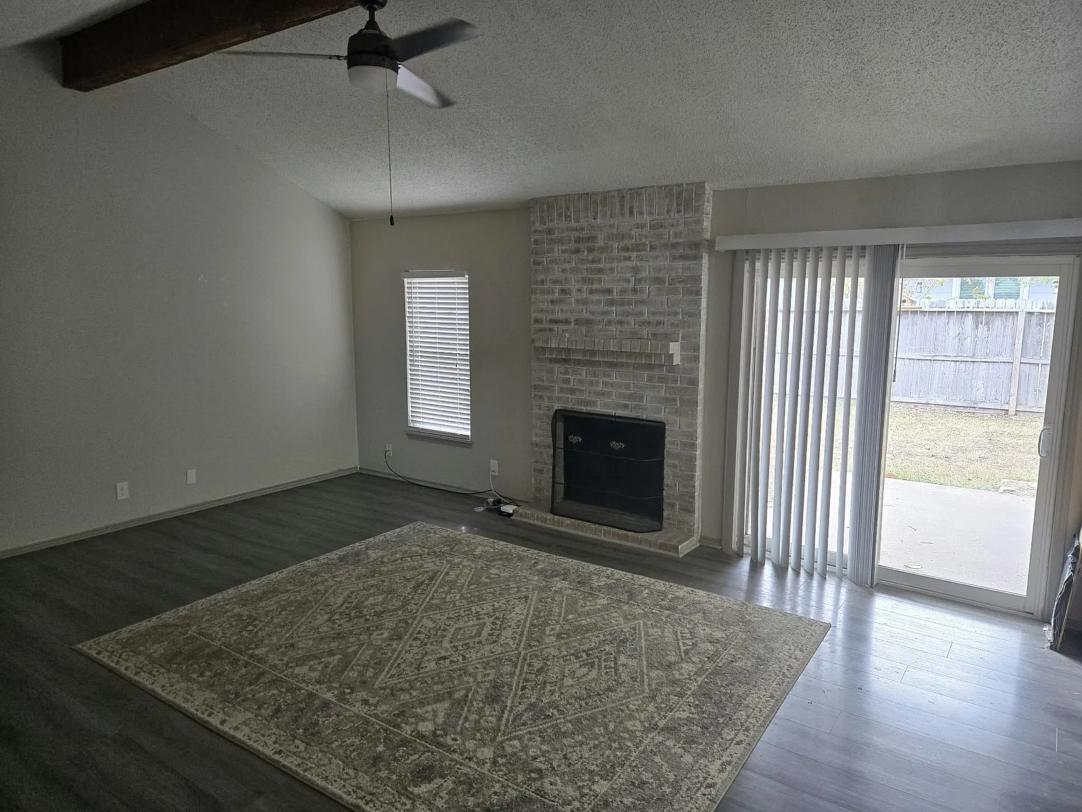 3 bed, 1345 sqft, $2,000 — Photo 1