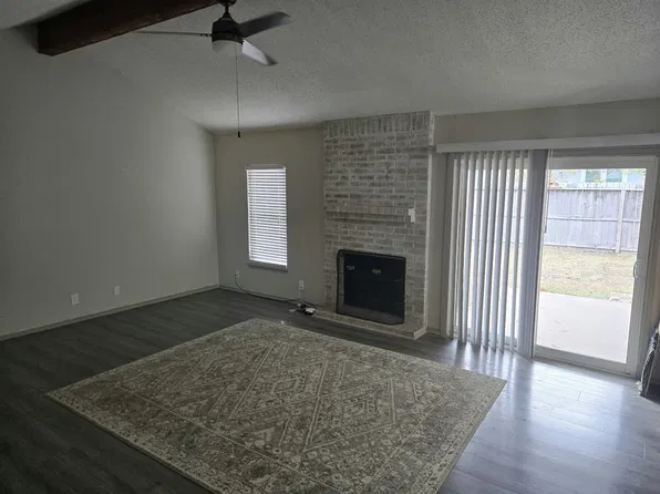 2825 Parkgreen Dr, Corpus Christi, TX 78414