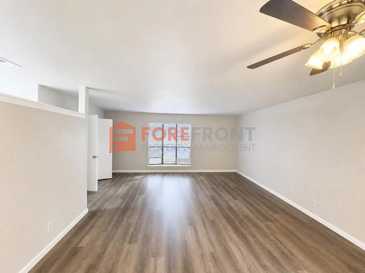1100 S Ellison Dr — Photo 4