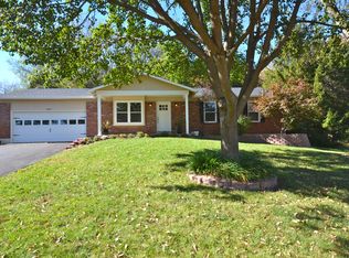 829 Wild Hawk Dr, Eureka, MO 63025