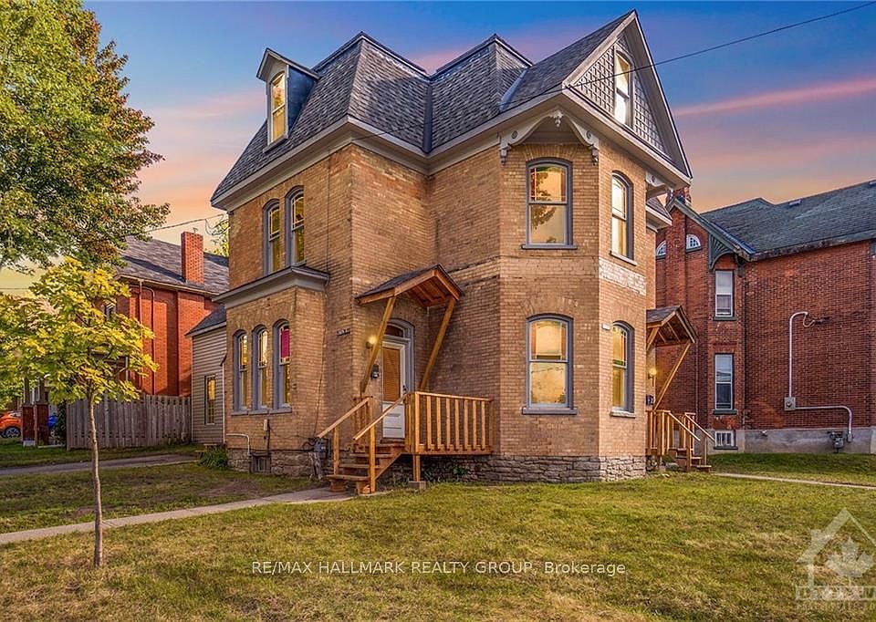 1st image of 42 Church St W
