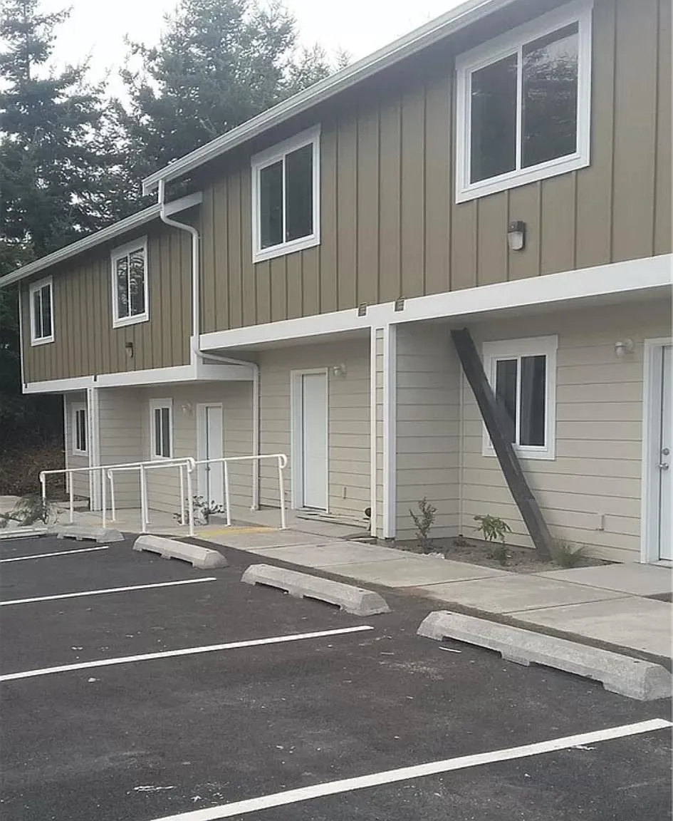 2 bed, 1.5 bath, 1000 sqft, $1,700 — Photo 1