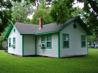 119 Duson Ave, Palacios, TX 77465
