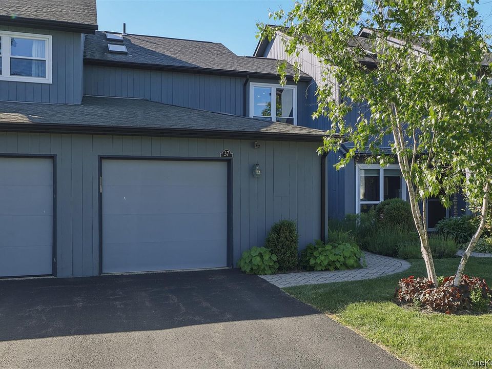 1st image of 37 Pond Drive E