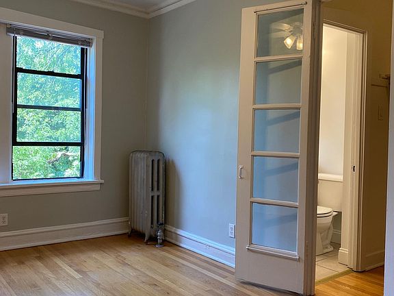 4th image of 4301 N Winchester Ave