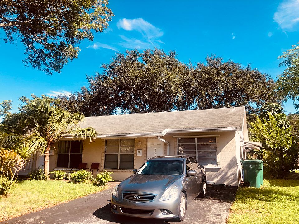 1st image of 9423 SW 52nd Ct