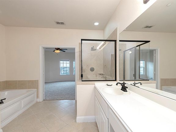 3rd image of 2500 Rockbrook Dr #6C-90