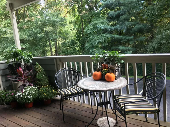 3 Oakwood Ave APT C1, Norwalk, CT 06850