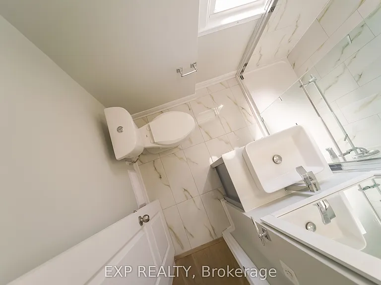 1509 Main St E #UPSTAIRS — Photo 21