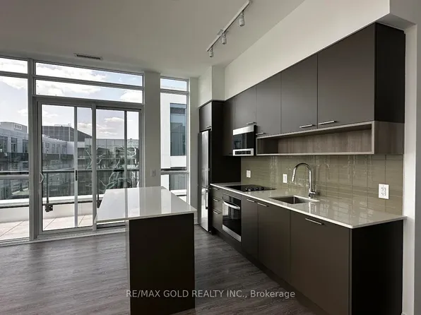 3005 Pine Glen Rd #Penthouse 03, Oakville, ON L6M 4C1