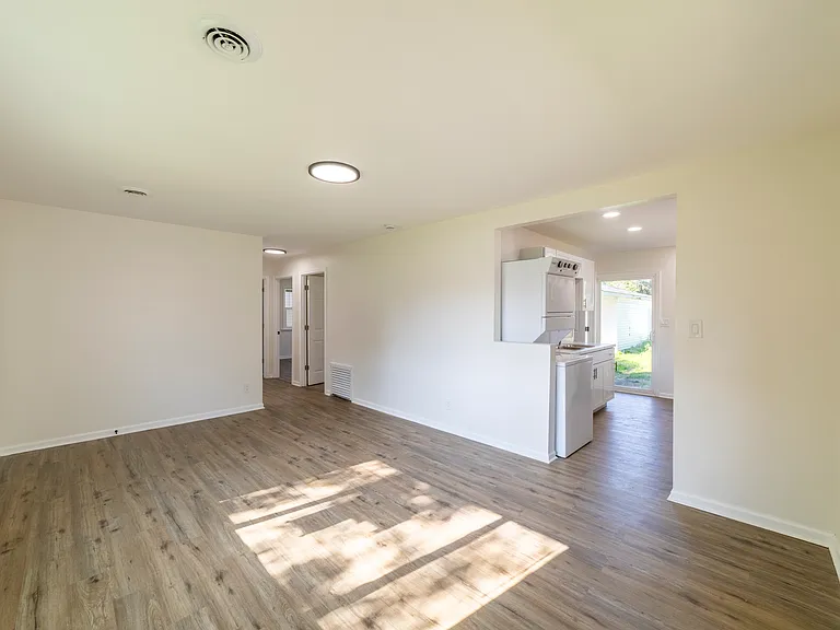 7552 Beech Ave — Photo 5