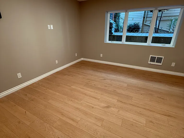 2367 NW Kearney St #1 — Photo 5