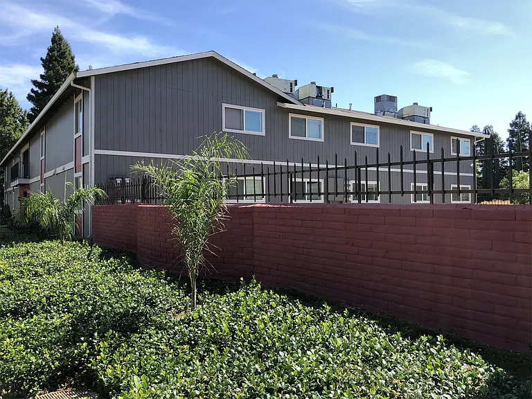 1210-1250 Kenny Dr — Photo 48
