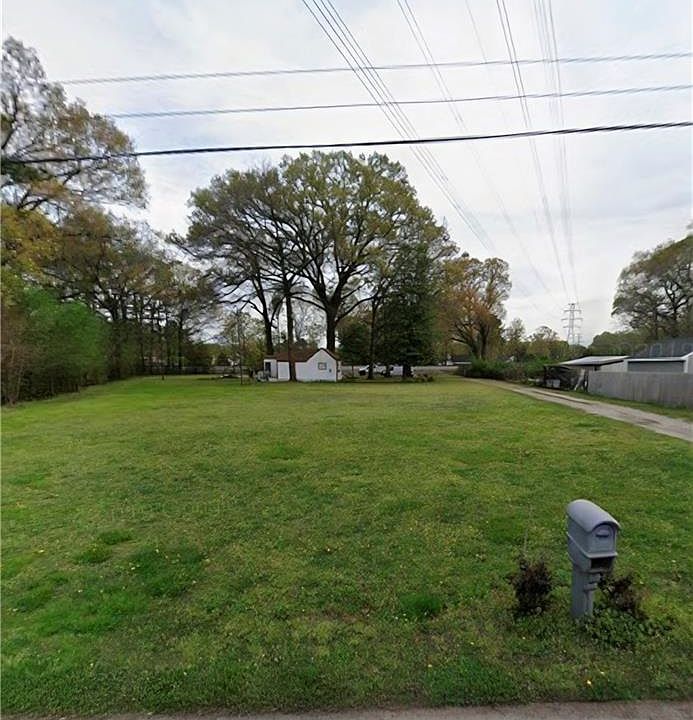 1st image of 2053 Iowa St