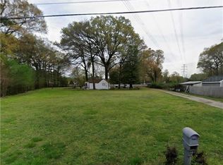 2053 Iowa St, Chesapeake, VA 23323