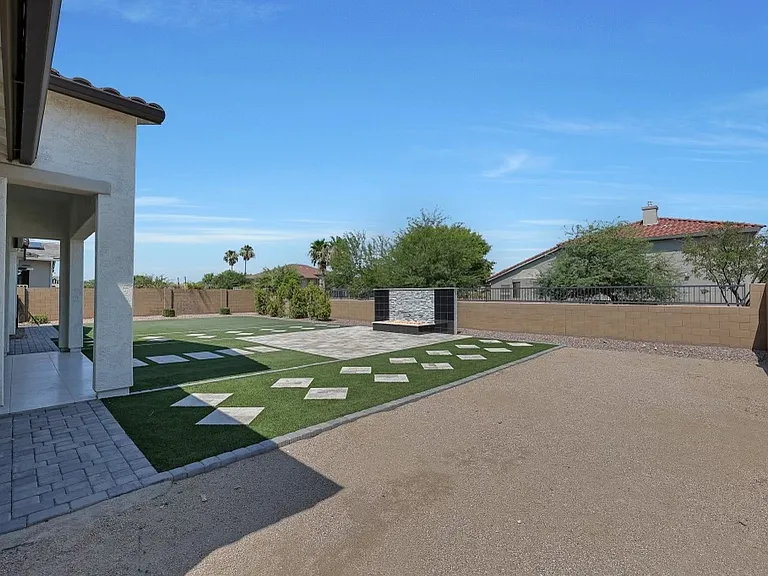 5255 N Ginning Dr — Photo 16