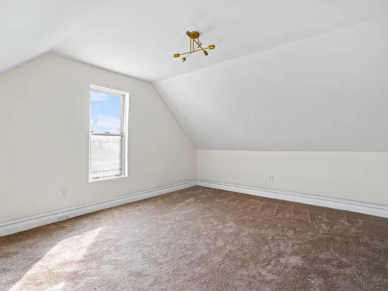 415 Mills Ave — Photo 20