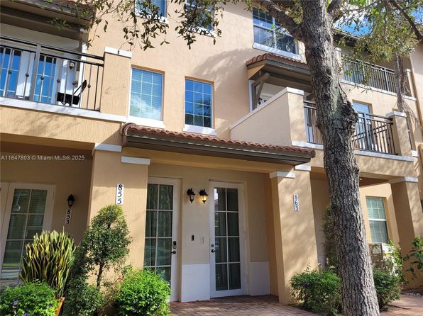 863 SW 147th Ave #1906