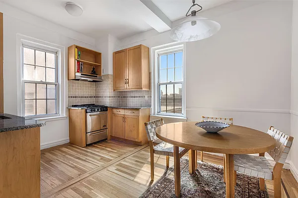 Sold by Stribling | media 10