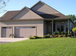 547 Sumner Rd, Corfu, NY 14036