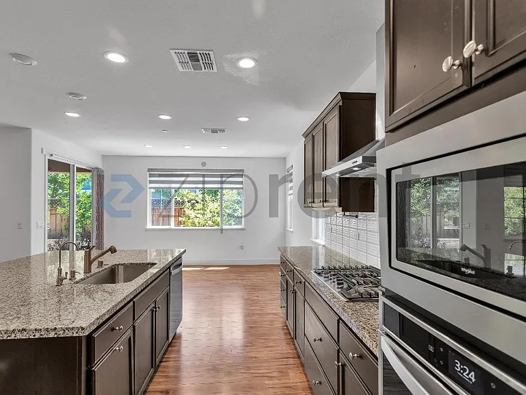 1483 S Barker St — Photo 13