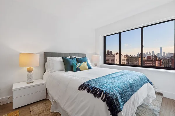 Rented by Greystar | media 4