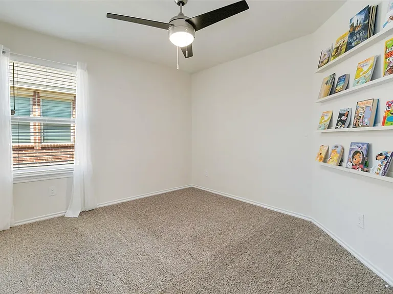 908 Mercury Dr — Photo 14