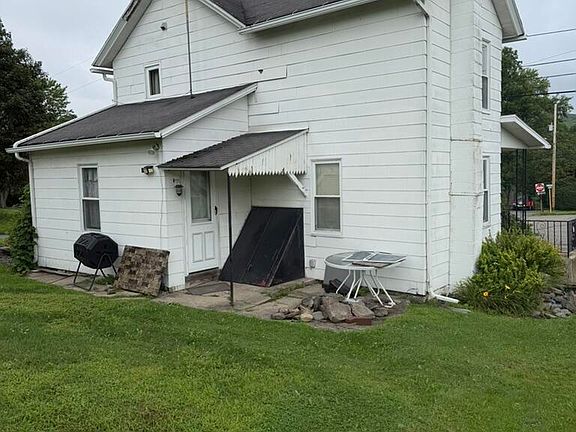 2nd image of 400 Hudson St