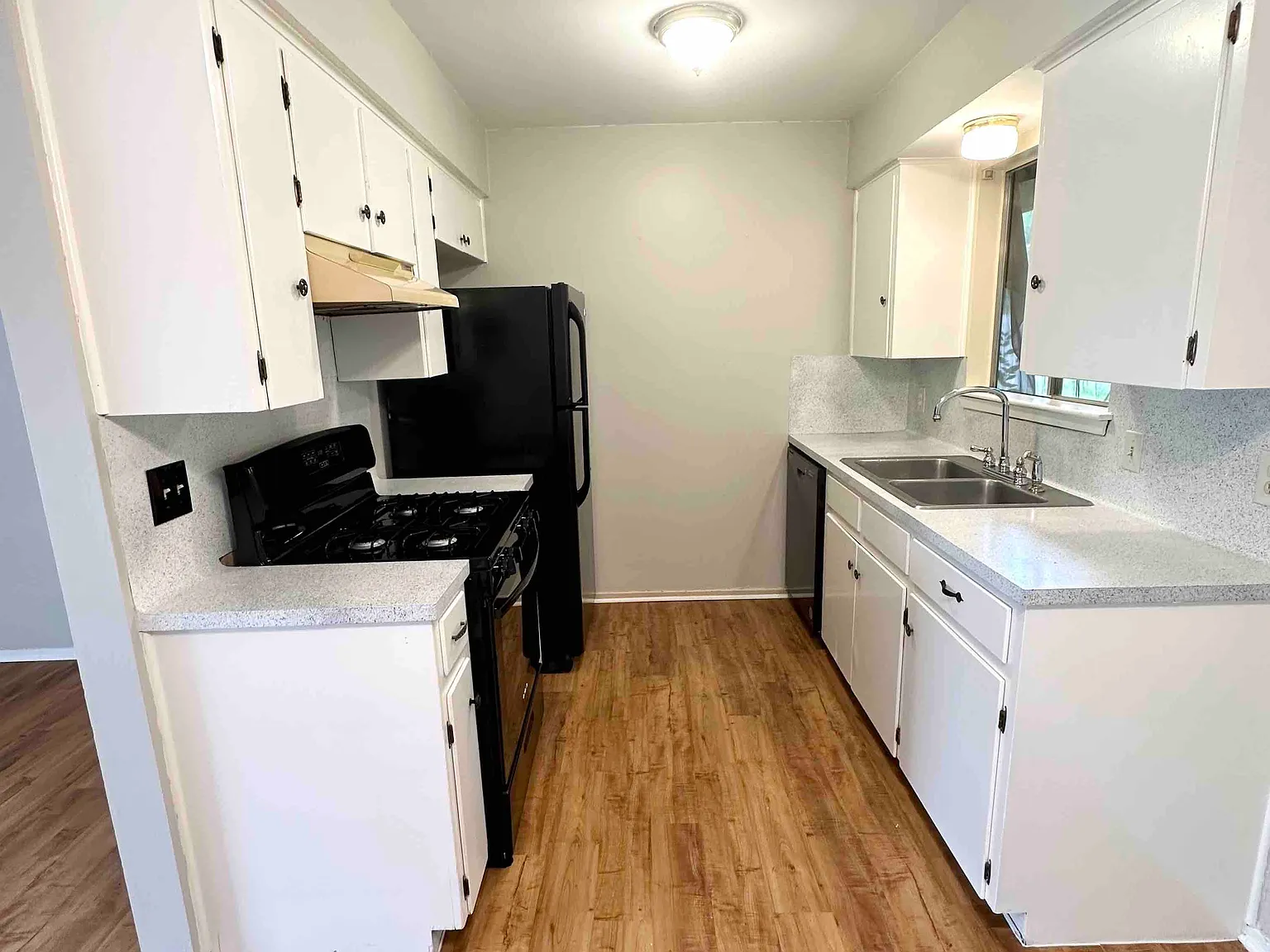2 bed, 1496 sqft, $1,475 — Photo 4